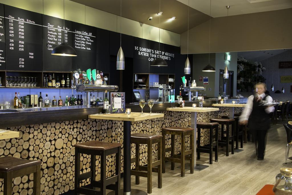 科克机场酒店 外观 照片