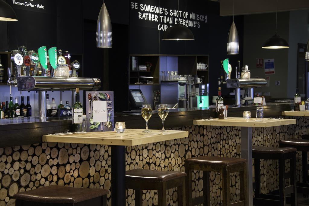 科克机场酒店 外观 照片